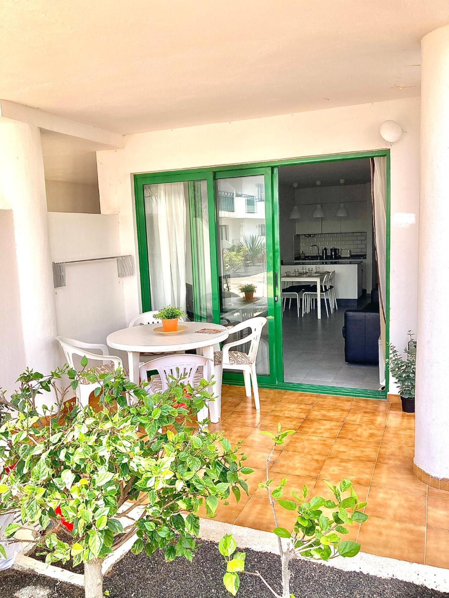 Ground Floor Apartment With Pool, Next To The Beach Costa Teguise Zewnętrze zdjęcie
